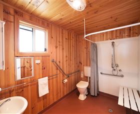 Burnie Holiday Caravan Park - Holiday Cairns 3