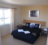 Menai Hotel Motel and Function Centre - Holiday Cairns