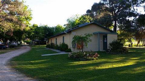 Valley View Caravan Park - Holiday Cairns 1