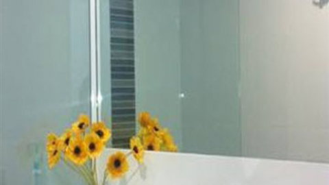 Airleigh-Rose Cottage - Holiday Cairns 0