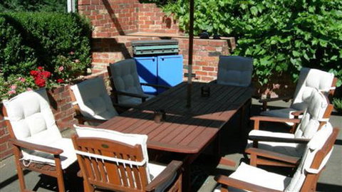 Airleigh-Rose Cottage - Holiday Cairns 3