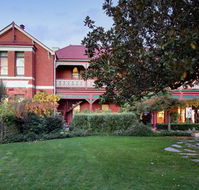 Alzburg Resort Mansfield - Holiday Cairns