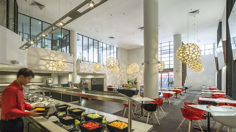 Ibis Melbourne Hotel And Apartments - Holiday Cairns 3