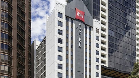 Ibis Melbourne Hotel And Apartments - Holiday Cairns 4