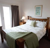 Strath Valley View Bed and Breakfast - Holiday Cairns