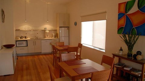 Nelson's Perch Bed & Breakfast - Holiday Cairns 1