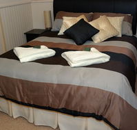 Alpine Country Cottages Studio 3 - Holiday Cairns