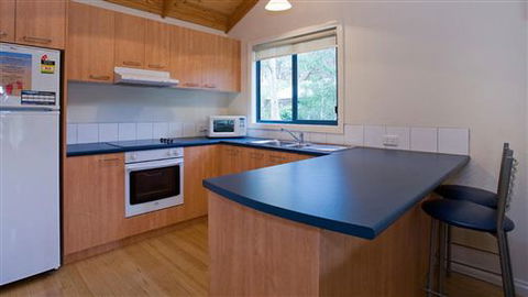 Surf Coast Cabins In Aireys Inlet - Holiday Cairns 1