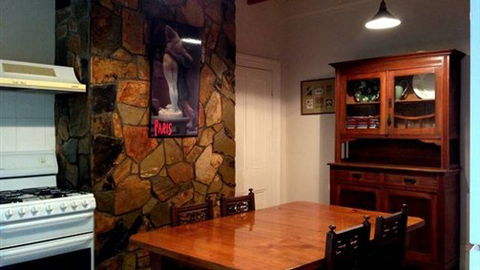 Annadale House - Holiday Cairns 1