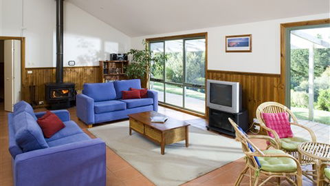 Blue Johanna House - Holiday Cairns 2