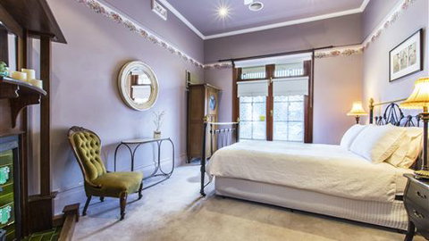 Avalon Guesthouse - Holiday Cairns 1