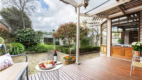 Avalon Guesthouse - Holiday Cairns 4