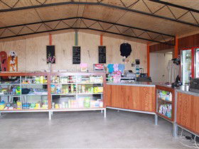 Fowlers Bay Caravan Park - Holiday Cairns 1