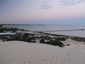 Fowlers Bay Caravan Park - Holiday Cairns 0