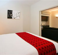 Mawson Lakes Hotel and Function Centre - Holiday Cairns