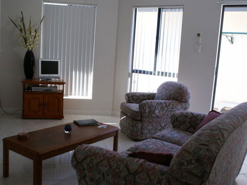 A Good Rest B&B - Holiday Cairns 3