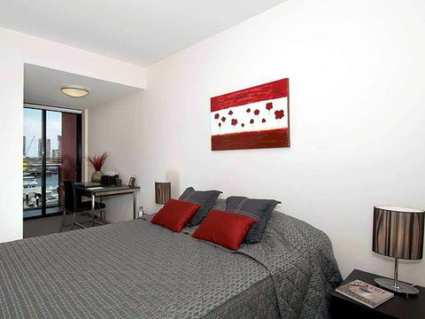 Apartments@Docklands - Holiday Cairns 1