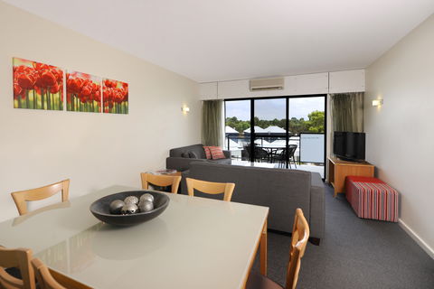 Assured Ascot Quays Apartment Hotel - Holiday Cairns 1