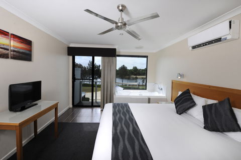 Assured Ascot Quays Apartment Hotel - Holiday Cairns 9