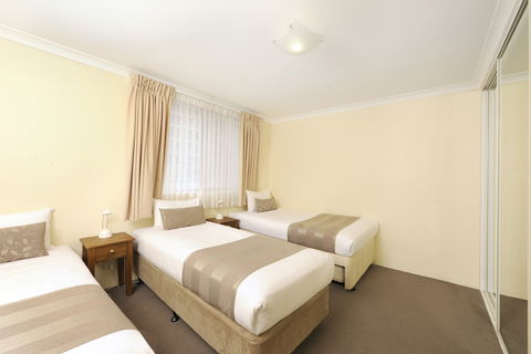 Assured Waterside Apartments - Holiday Cairns 9