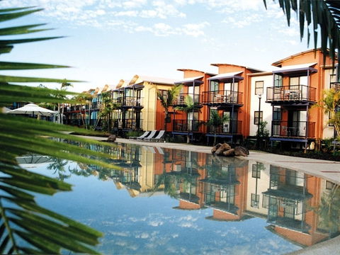 Australis Noosa Lakes - Holiday Cairns 1