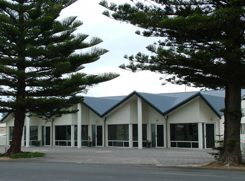 Beachport Caravan Park - Holiday Cairns 8