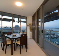 Cairns Luxury Apartments - Holiday Cairns
