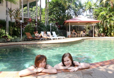 Cairns Reef Apartments & Motel - Holiday Cairns 0