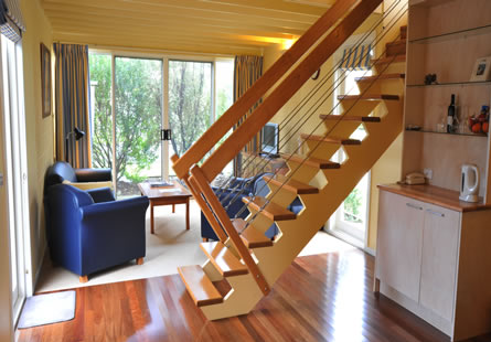 Captain's At The Bay - Holiday Cairns 2