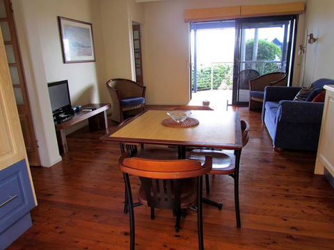 Club Yamba Luxury Hilltop Villas - Holiday Cairns 1