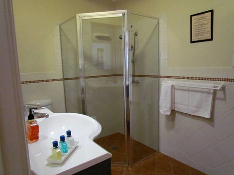 Club Yamba Luxury Hilltop Villas - Holiday Cairns 2