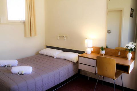 Cowra Motor Inn - Holiday Cairns 4