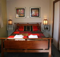 Golden Embers Apartments and B  B - Holiday Cairns