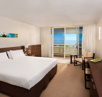 Holiday Inn Cairns Harbourside - Holiday Cairns
