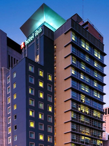 Hotel Ibis World Square - Holiday Cairns 0