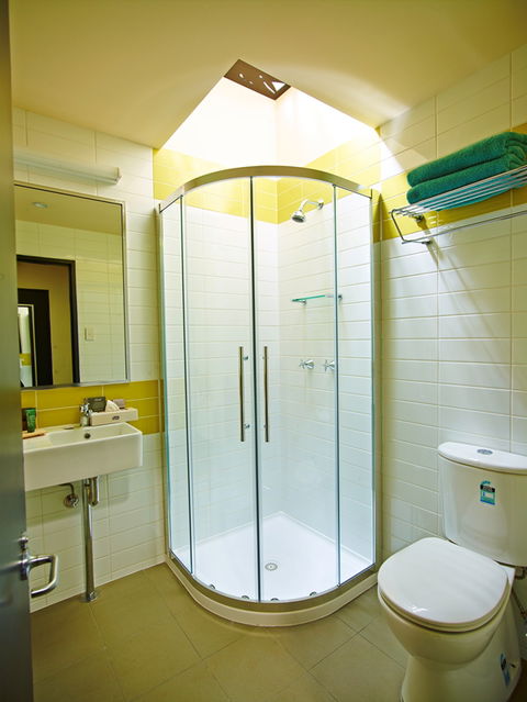 Kakadu Crocodile Hotel - Holiday Cairns 0