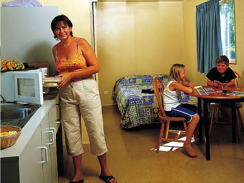 Kakadu Lodge & Caravan Park - Holiday Cairns 3