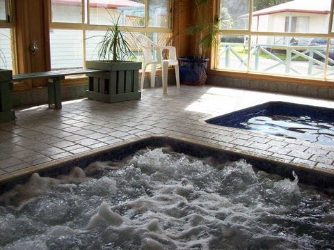 King Point Retreat - Holiday Cairns 0
