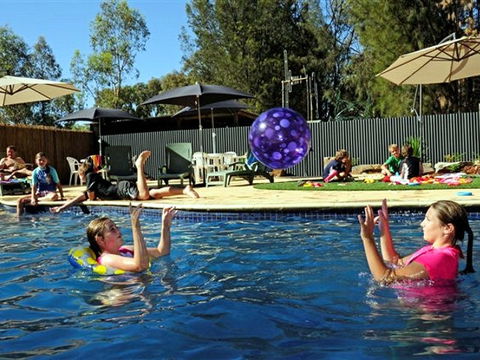 Kingston-On-Murray Caravan Park - Holiday Cairns 1