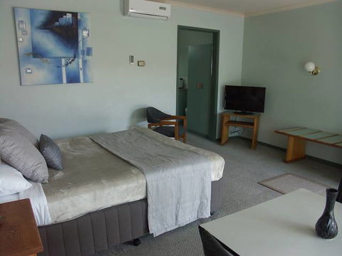Melaleuca Motel - Holiday Cairns 4