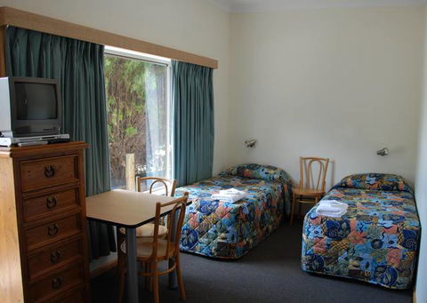 Mountain View Motel - Holiday Cairns 0