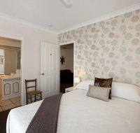 Mt Coolum Retreat 'A Bed  Breakfast' - Holiday Cairns