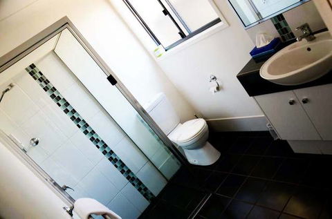 Oakey Motor Inn - Holiday Cairns 2