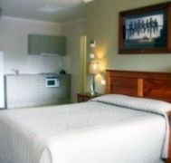 Saltbush Motor Inn - Holiday Cairns