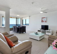 Southern Cross Beachfront Holiday Apartments - Holiday Cairns