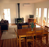 Strath Valley View B and B - Holiday Cairns