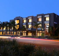 The Brighton Savoy Hotel - Holiday Cairns