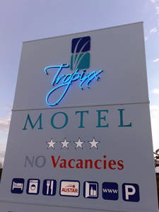 Tropixx Motel And Restaurant - Holiday Cairns 6