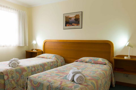 Vacation Village - Holiday Cairns 3
