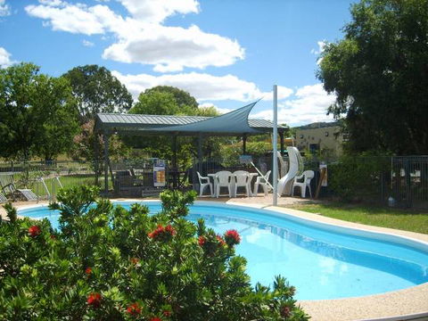 Valley View Motel - Holiday Cairns 2
